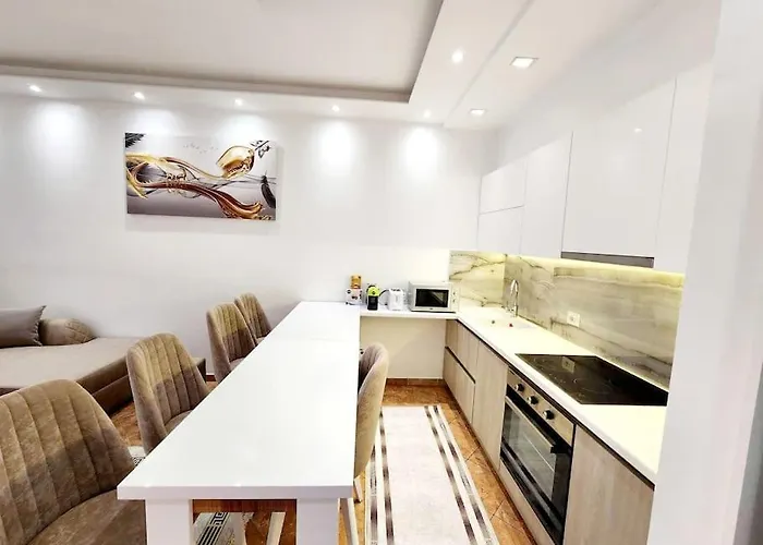 Syri Kalter Apartamento Golem (Tirana)